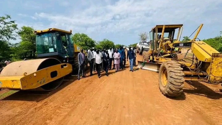 Clearing agents fund 110km road rehabilitation linking Aweil to Sudan