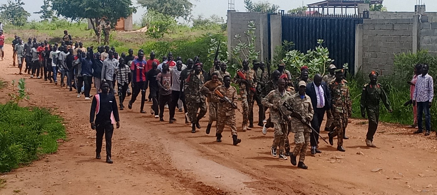 Over 300 rebel fighters abandon war, rejoin government in Juba