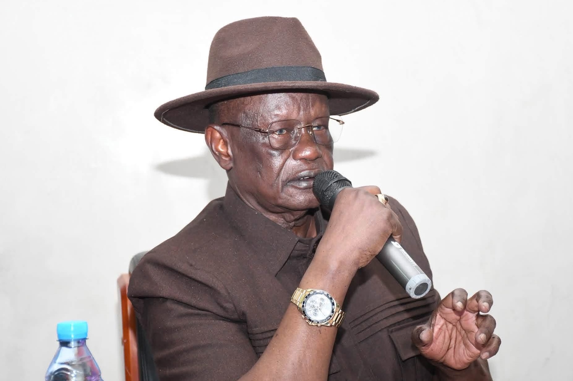 Politicians accused of smuggling guns to villagers to fuel violence
